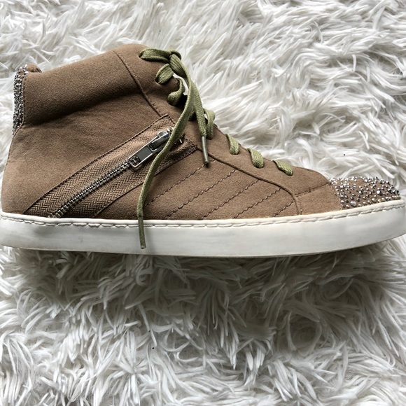 Fergilicious by Fergie High Tops - Picture 4 of 7